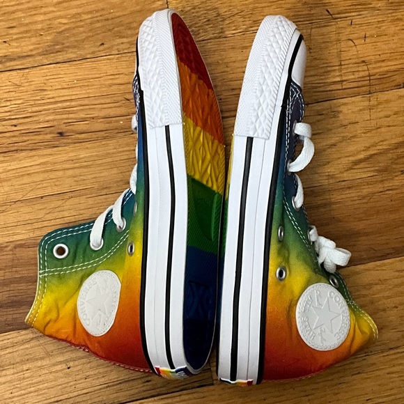 Converse Rainbow Pride High Top Sneakers Youth size 13 - Picture 3 of 7